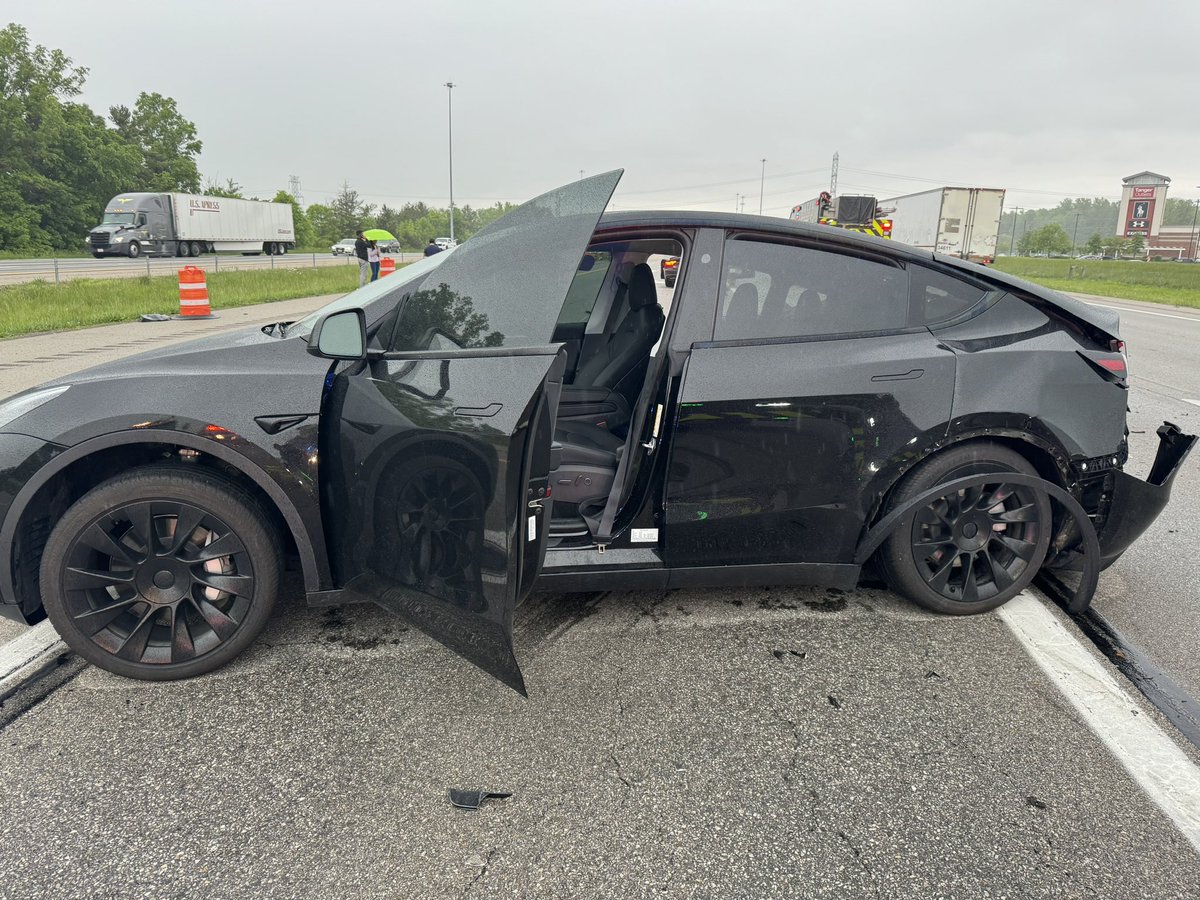 Tesla Owners Columbus, OH (@teslaownerscbus) on Twitter photo As the President and Co-Founder of the Tesla Columbus Ohio Owners group, I, <a href="/royserrutojr/">Roy Serruto Jr</a> , have always appreciated @teslaās safety record and focus on building the safest cars. On Tuesday, May 14 that focus saved my life. While stopped on an exit ramp on I-71 coming home from As the President and Co-Founder of the Tesla Columbus Ohio Owners group, I, <a href="/royserrutojr/">Roy Serruto Jr</a> , have always appreciated @teslaās safety record and focus on building the safest cars. On Tuesday, May 14 that focus saved my life. While stopped on an exit ramp on I-71 coming home from