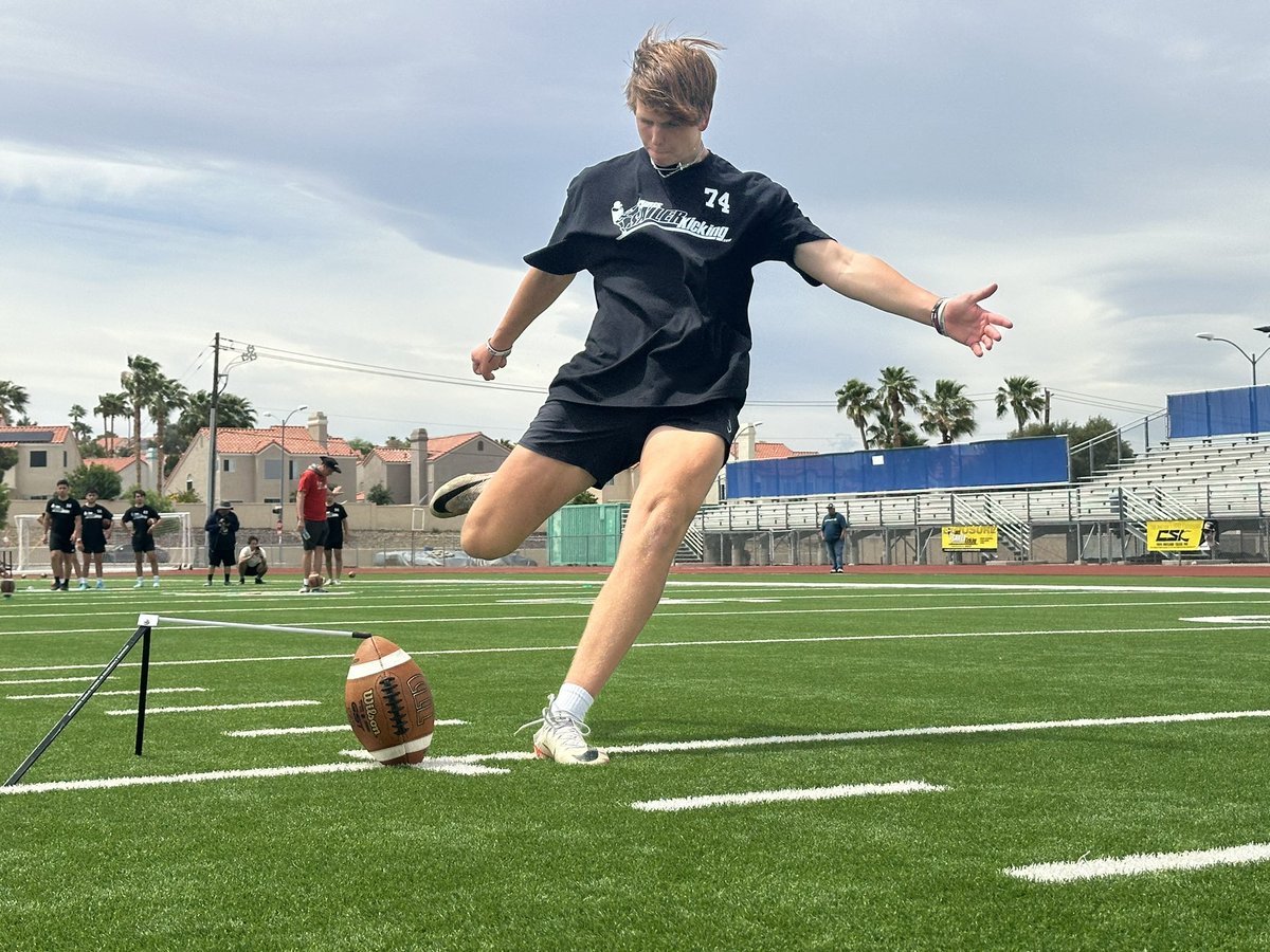 Chris_Sailer's tweet photo. Announcing the 14th Chris Sailer Kicking TOP 12 Camp Selection…Congratulations @NoahPiper25 (2025, TX) ✅. Noah is simply a fantastic Kicker. He’s smooth, accurate and incredibly consistent. #TeamSailer #TOP12 #6SpotsLeft https://t.co/bLQ6kkJFkp