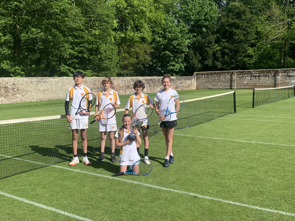 🏆🚨U15 Berkshire Schools Tennis Champions 2024🚨 🏆Wow wow wow 👀 @OratorySport have done it again and defended their U15 crown🥇Winning U15 Berkshire Schools Singles Championship in style. Brilliant tennis from the team, in a format where every game counts! A true team effort👏