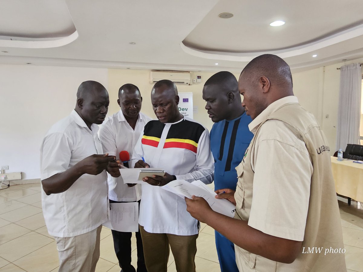 Northern Uganda #coffee stakeholders endorse #GuluResolutions at a meeting today attended by local gov't, district officials and religious leaders in Gulu . The resolutions, aimed at increasing production, will be forwarded to President Yoweri Museveni for action. #SoftPowerNews