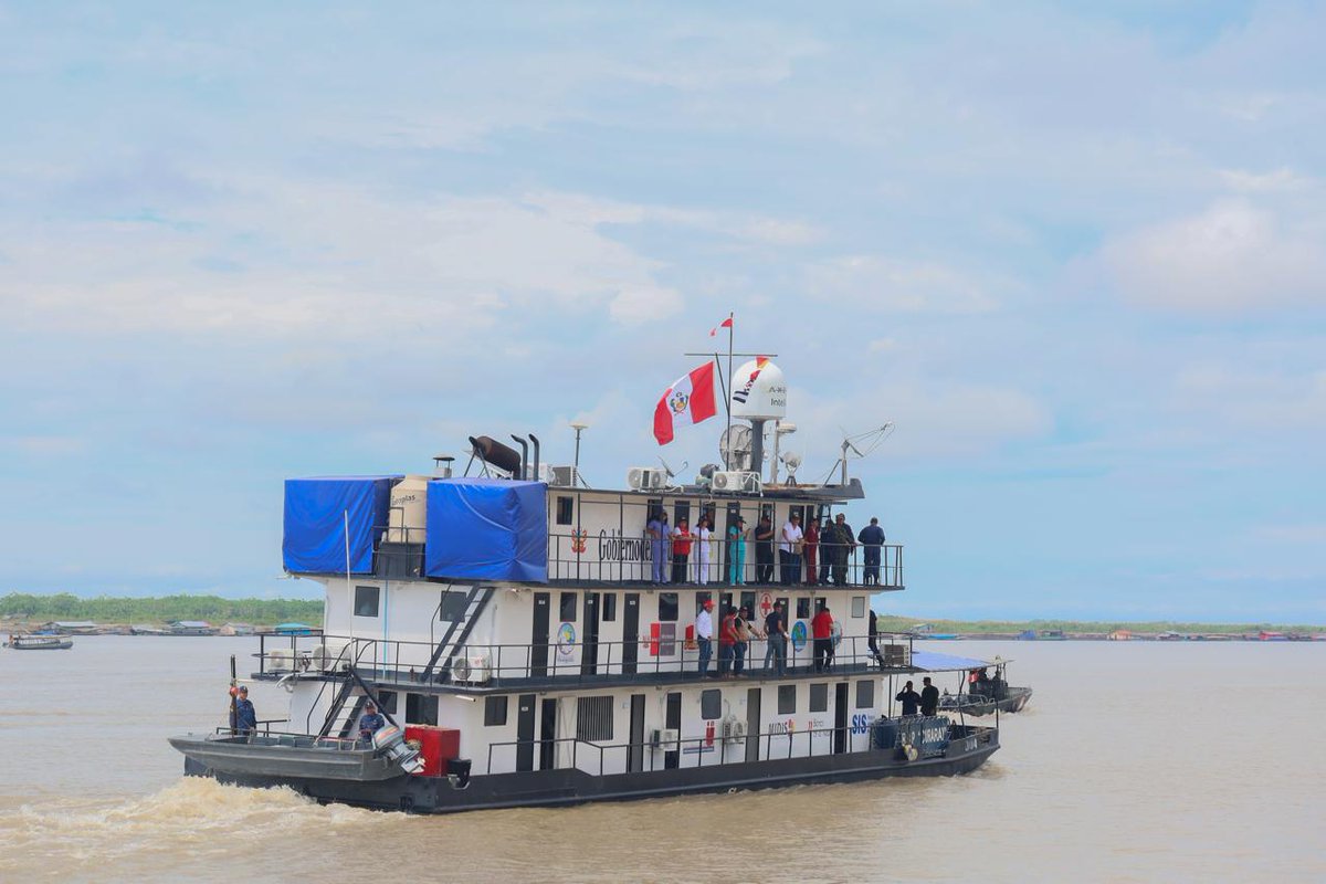 #MGPNoticias Se llevó a cabo la ceremonia de zarpe del #BAPCuraray🚢, dando inicio a la segunda campaña de acción social 2024, el cual arribará en 29 comunidades del Alto Ucayali, acercando los servicios del Estado, a las poblaciones más vulnerables de la región. #SiempreNaval