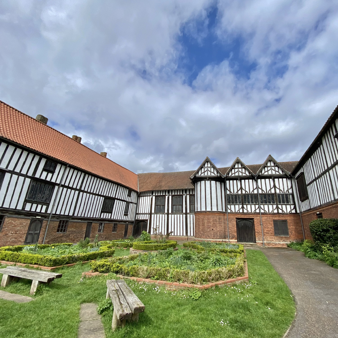 Gainsborough Old Hall certainly leaves a lasting impression! 😍 #DYK that tree-ring dating indicates that construction likely began in the late 1460s? The hall's builder was knighted in 1461, so he may have built the hall to celebrate. 🌳 🎉 📸 Photos by @GuyBPhotography