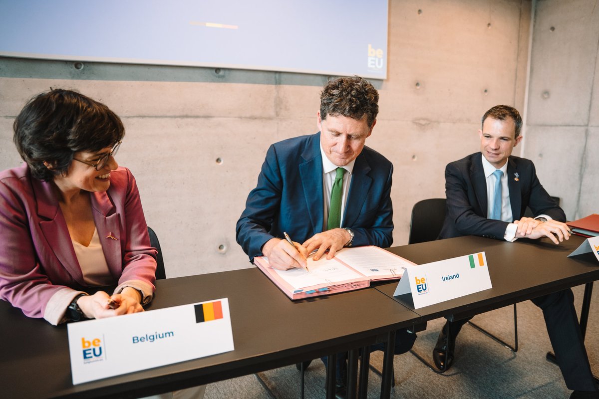 Ireland, Belgium & the UK signed a letter of agreement on the development of Europe’s first planned hybrid electricity interconnector between 3 countries. It took place at a meeting on offshore wind development in Bruges this afternoon. ⁦@TinneVdS⁩ ⁦@AndrewBowie_MP⁩