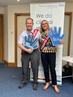 Carrie Biddle (@carrie_biddle) on Twitter photo Today I was delighted to attend the launch of the <a href="/TorbaySDevonNHS/">Torbay and South Devon NHS Foundation Trust</a> #NMAHP Research Strategy! <a href="/Richard_richhec/">Dr Richard Collings</a> even agreed to a #ResearchChampions photo opp to mark the occasion ๐
#BePartOfResearch @NIHRcommunity ๐งต๐๐ Today I was delighted to attend the launch of the <a href="/TorbaySDevonNHS/">Torbay and South Devon NHS Foundation Trust</a> #NMAHP Research Strategy! <a href="/Richard_richhec/">Dr Richard Collings</a> even agreed to a #ResearchChampions photo opp to mark the occasion ๐
#BePartOfResearch @NIHRcommunity ๐งต๐๐