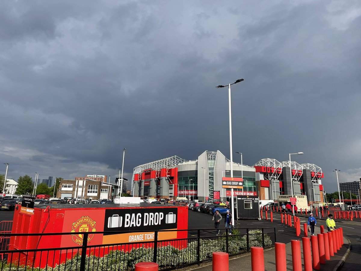 Dark clouds over Old Trafford for the last home game of the season… but no silver lining. Shambles of a PL campaign #MUFC