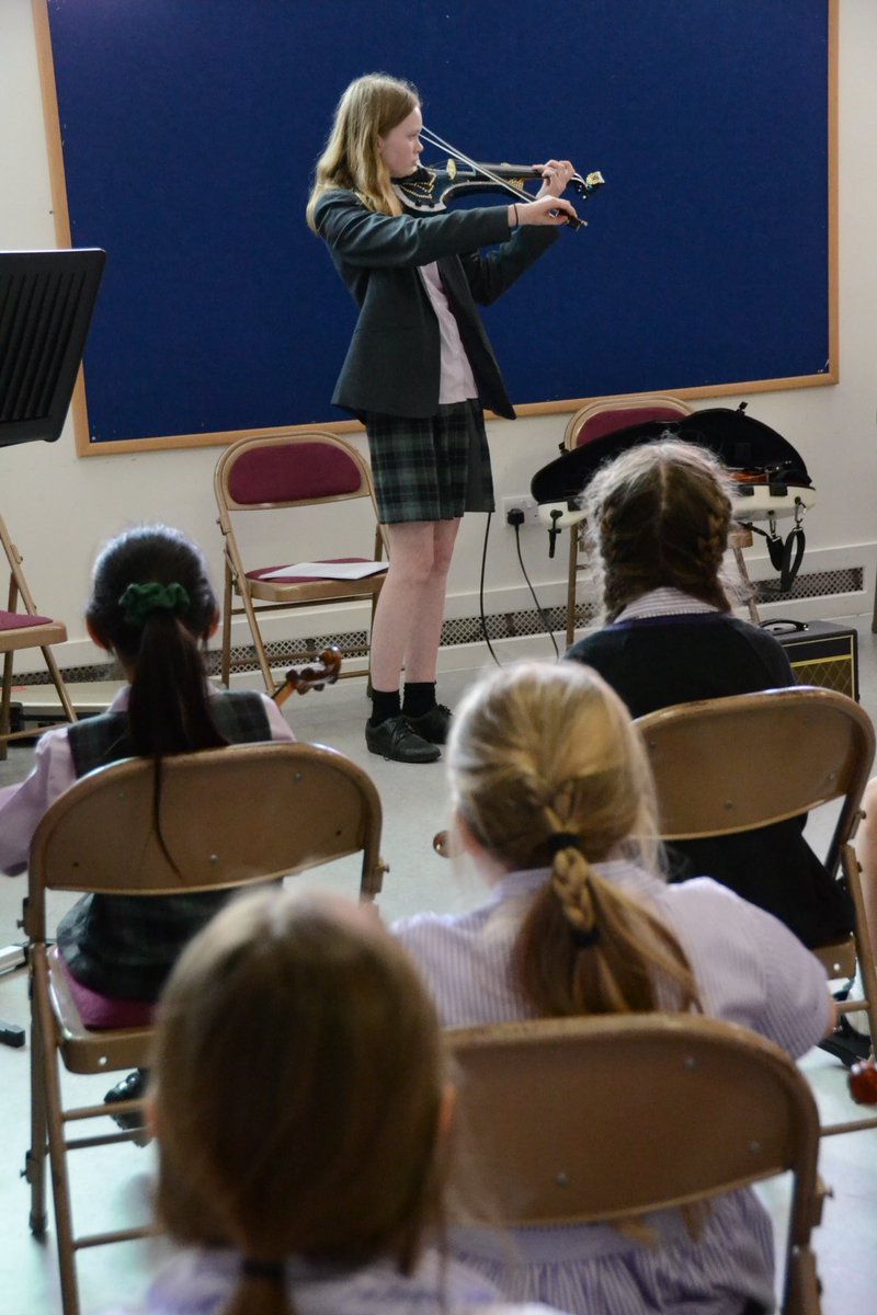 Today, Year 9 pupils joined Year 3 pupils at the Prep for a String workshop. Encouraging collaboration between different year groups is crucial for fostering connections among our budding musicians. #violin #school