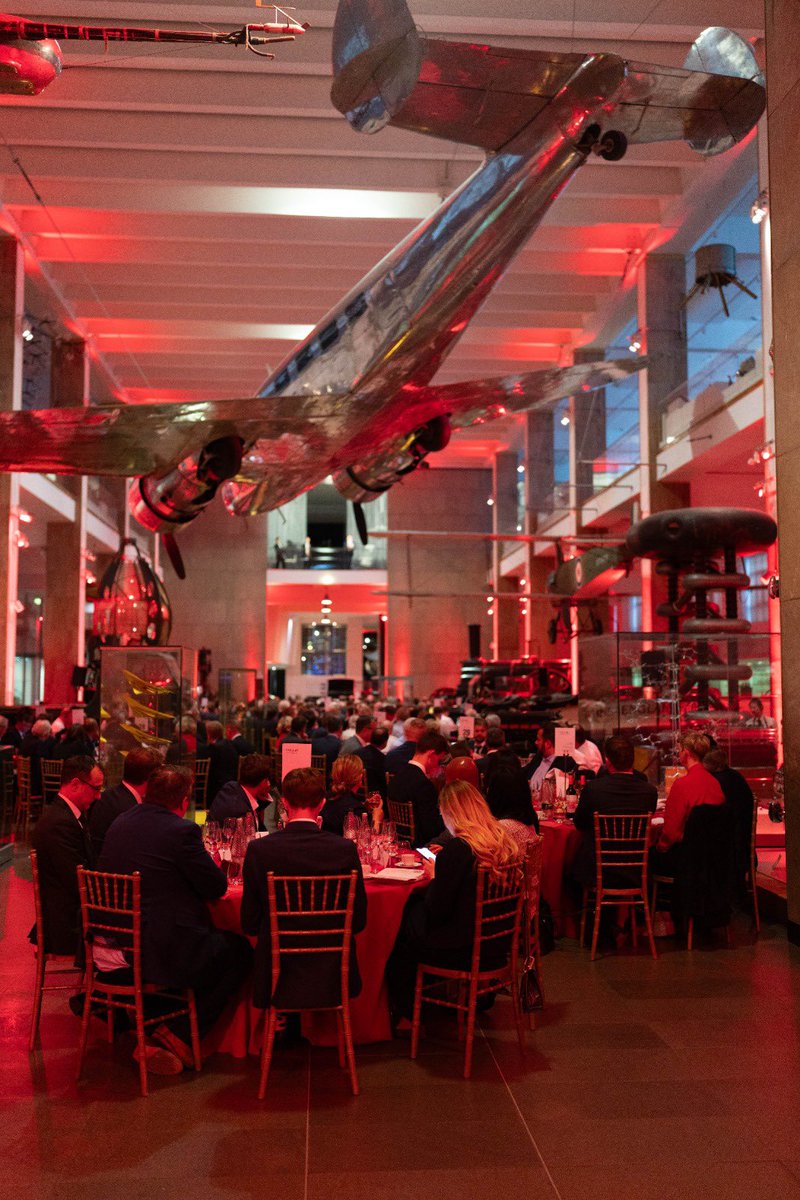 I loved the @sciencemuseum as a kid.

Yesterday it was my privilege to host a dinner there.

Amazing speeches from Sir Nigel Wilson, @bphillipsonMP, @peterkyle @RaviNayer1 

Fantastic conversations between @UKLabour politicians and business leaders.

What an incredible event!