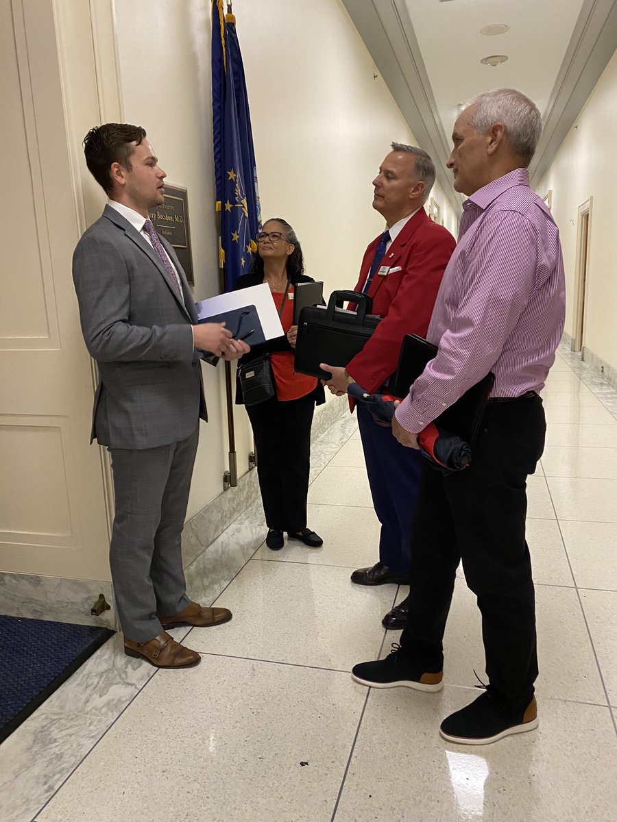 A classic DC “hallway meeting” with a representative from Rep. Bucshon’s office. Busy day on Capitol Hill for our Delegates on @AMACAction Fly-In day! 👇