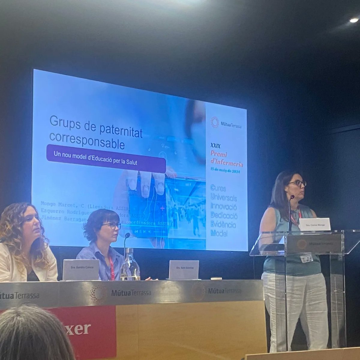 salutdonaMT's tweet photo. Avui s'ha celebrat  el #29PremiInfermeriaMT 
Les Llevadores de l'#ASSIR I Sala de Parts han participat  amb la presentació d'un treball sobre els grups de #Paternitat Corresponsable  i tres pòsters

@InfermeriaMT https://t.co/i5Q4INAhUd