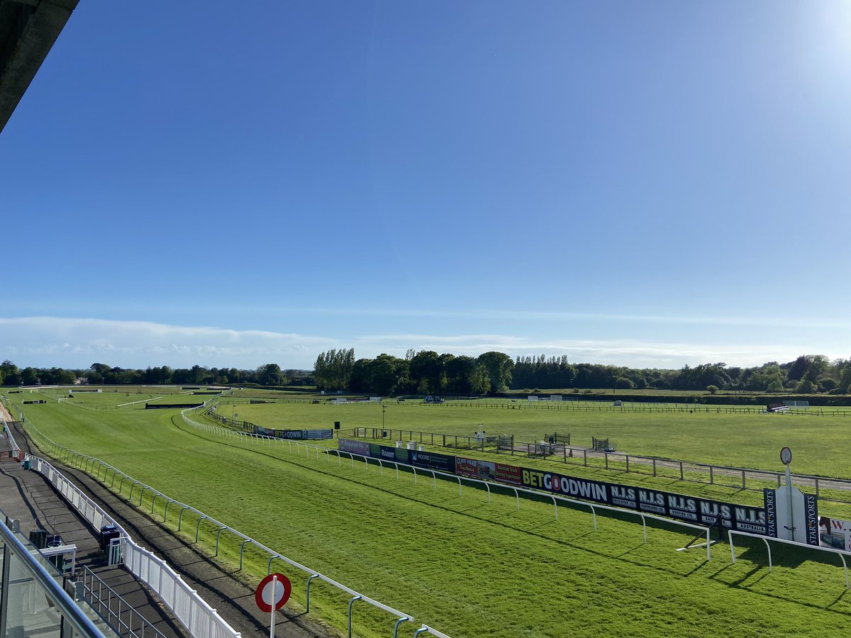 The stage is set for the Centenary raceday dinner tomorrow, hosted by @Catters61 The best views in the house, don’t miss out on the celebrations, gates open at 3pm 🐎🍾💯