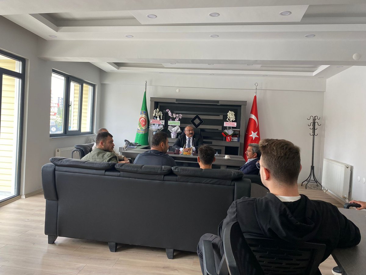 📍GSB Sungurlu Öğrenci Yurdu

Yurdumuzda öğrencilerimizle Sungurlu Ziraat Odası Başkanlığını ziyaret edip Sungurlu ve Türkiye tarımı hakkında sohbet edildi.