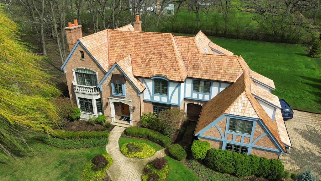 ShakeGuys's tweet photo. Shake Guys guided this Lake Forest family through their Roofing Journey, helping them Discover their π Roof's natural potential with a Cedar Shake Roof Replacement! It features Premium Medium 1/2" Handsplit Cedar Shakes.π
#CedarShake #cedarshakeroof #copper #LakeForestil https://t.co/CtmeN4aGaI