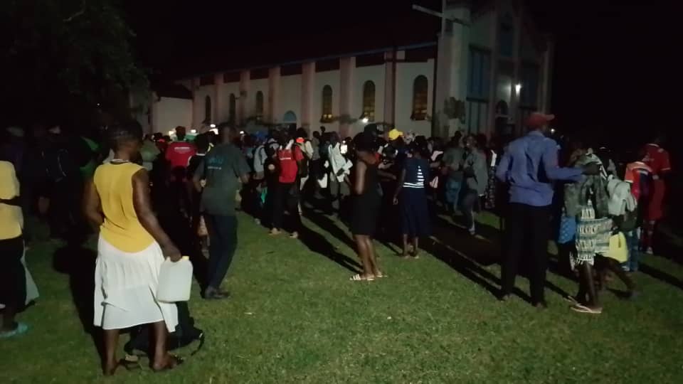 Nebbi Catholic Diocese pilgrims arrive in Pakwach Catholic Parish where they will spend a night.
@WanLuoTv