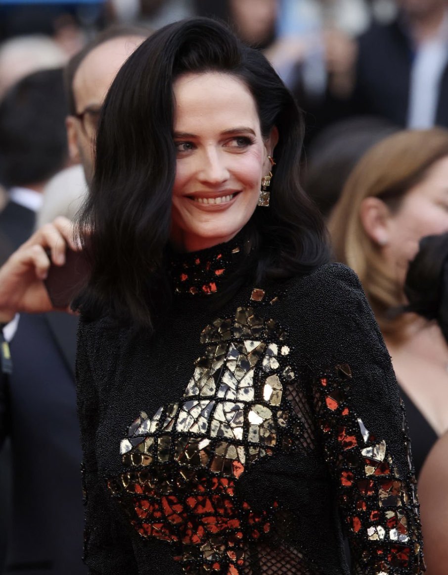 EVA FREAKING GREEN 
#Cannes2024