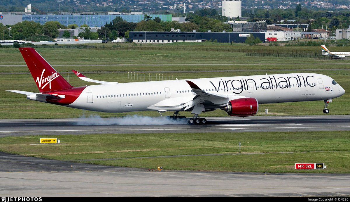 A new A350 for Virgin Atlantic returning to Toulouse after a test flight. jetphotos.com/photo/11331095 © DN280