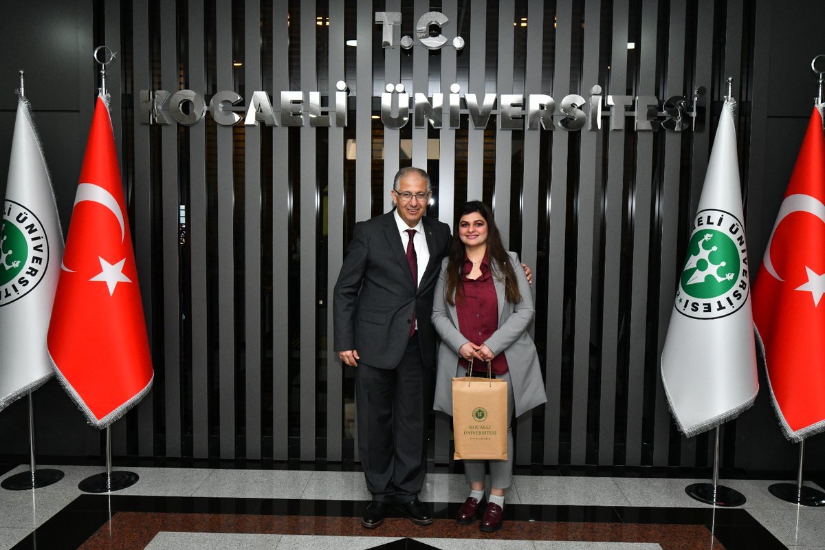 Kocaeli Üniversitesi Tıp Fakültesi ile Harvard Halk Sağlığı Okulu işbirliğinde uzun yıllardır devam eden öğrenci değişim programı kapsamında Harvardlı araştırmacılar üniversitemize geldi.

🌐 kocaeli.edu.tr/haberler/kou-i…