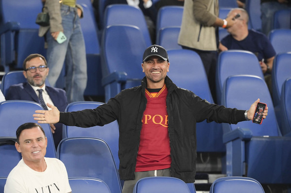 🟡🔴 Pizarro: 'La Roma la mia squadra, morirò romanista. De Rossi? Ha fatto un ottimo lavoro' (VIDEO)

▶️bit.ly/3wDOnbs

#AsRoma