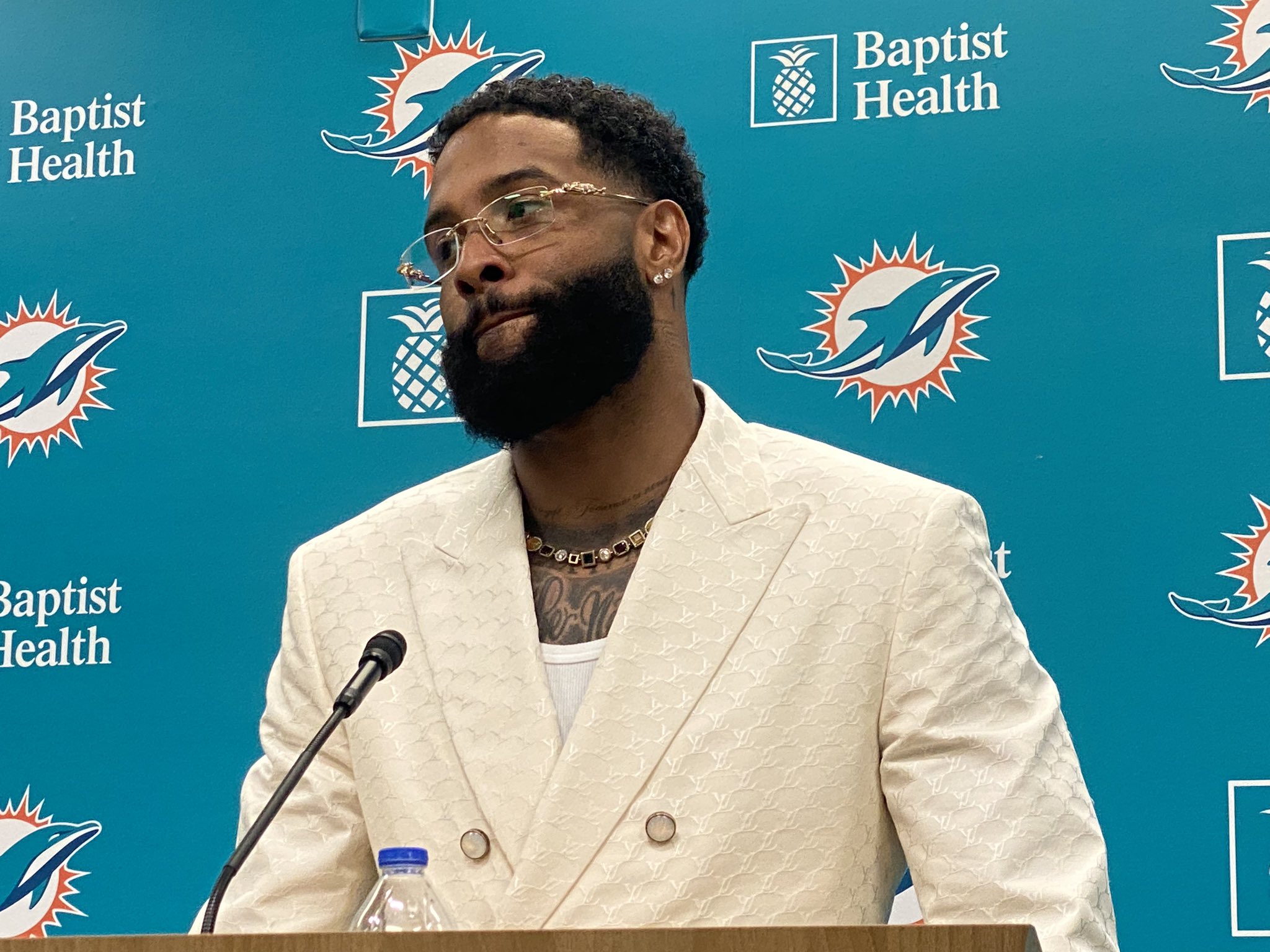 Omar Kelly on X Odell Beckham Jr. was Louis Vuitton fresh for his introductory press conference with the Dolphins. Style matters in Miami. Matched the Miami Vice vibe. Look good play good