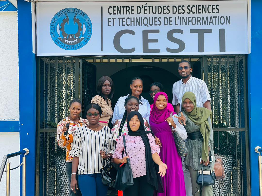 Publicheikh's tweet image. “Celui qui a la prétention d’enseigner ne doit jamais cesser d’apprendre”, nous rappelait John Dana. J’ai appris d’eux et ce fut une belle expérience très enrichissante avec mes « ComDigiteurs » préférés du @CESTIDAKAR. 

Je reste convaincu que dans le domaine du #Digital,