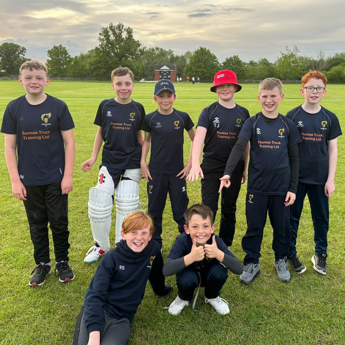 The Under 11s hosted Oulton Park last night in the 1st round of the SCJCL Cup competition An excellent team performance resulted in a 53-run win and progression into the next round where the side will play Elworth The scorecard from the game: haslington.play-cricket.com/website/result…