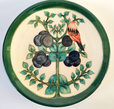 A #antique Moorcroft plate featuring a #bird sat In a #plum #tree designed by Sally Tuffin.
fantastic #gift #giftidea #birthdaygift #anniversarygift 
nivagcollectables.co.uk/p/8635
