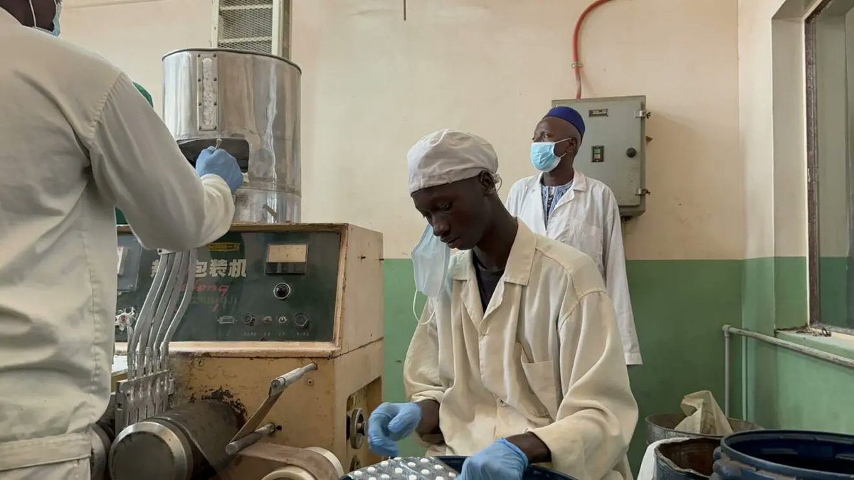 MalikoNewsCom's tweet image. 𝐑𝐞𝐥𝐚𝐧𝐜𝐞𝐫 𝐥’𝐮𝐬𝐢𝐧𝐞 𝐦𝐚𝐥𝐢𝐞𝐧𝐧𝐞 𝐝𝐞 𝐩𝐫𝐨𝐝𝐮𝐢𝐭𝐬 𝐩𝐡𝐚𝐫𝐦𝐚𝐜𝐞𝐮𝐭𝐢𝐪𝐮𝐞𝐬 (𝐔𝐌𝐏𝐏), 𝐞𝐧 𝐯𝐮𝐞 𝐝’𝐮𝐧𝐞 𝐬𝐨𝐮𝐯𝐞𝐫𝐚𝐢𝐧𝐞𝐭𝐞́ 𝐩𝐡𝐚𝐫𝐦𝐚𝐜𝐞𝐮𝐭𝐢𝐪𝐮𝐞 #MalikoNews #UMPP #WorldNews
Savoir plus sur 👉👉malikonews.com/relancer-lusin…