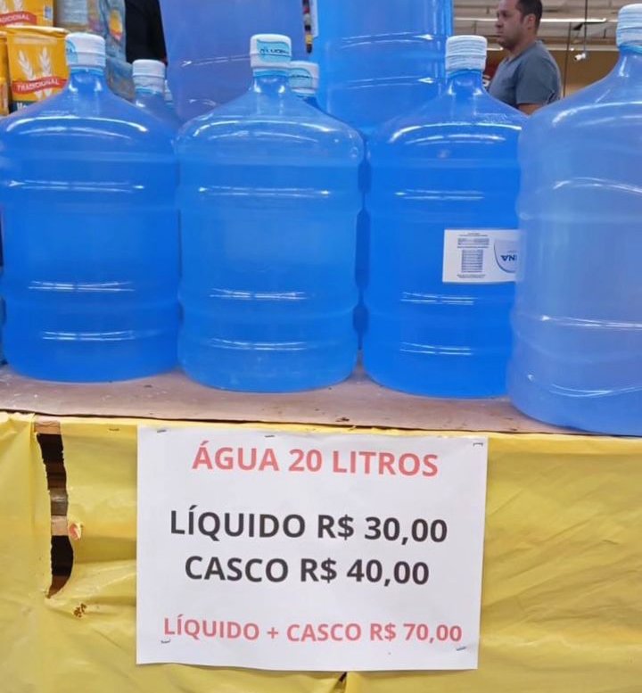Brasil, esse é o comércio que o Eduardo Leite quer preservar. Continuem doando, o povo agradece. Prometemos continuar lutando para ter melhores governantes.