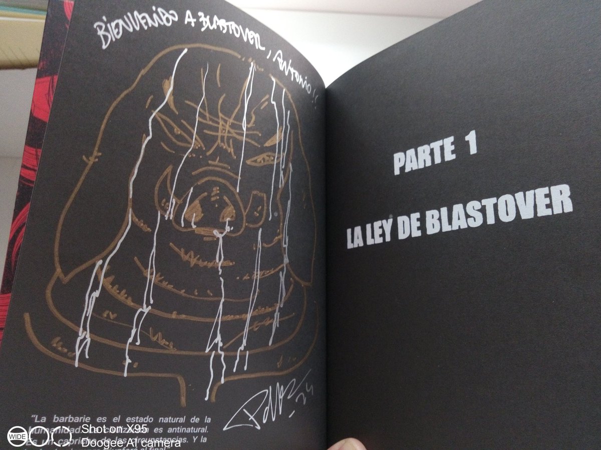 Recibido el esperado envío de @TomosyGrapas . Todo perfecto como siempre. Con los tebeos dedicados de @PuchalskiVictor @FuryComic y @JaimeInfanteRa1 . Pintaza brutal. Muchas ganas de leerlos.