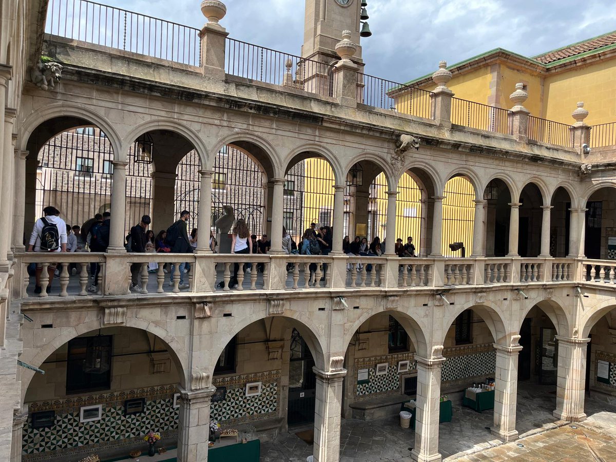 Avui 3r d'ESO <a href="/INS_Vilamajor/">Institut Vilamajor</a>  hem descobert més coses d'Àngel Guimerà fent una ruta literària per alguns llocs importants de la seva biografia😊. També hem pogut visitar la seu de l'IEC.  Ha estat una sortida enriquidora i molt profitosa📚📑. Seguim!