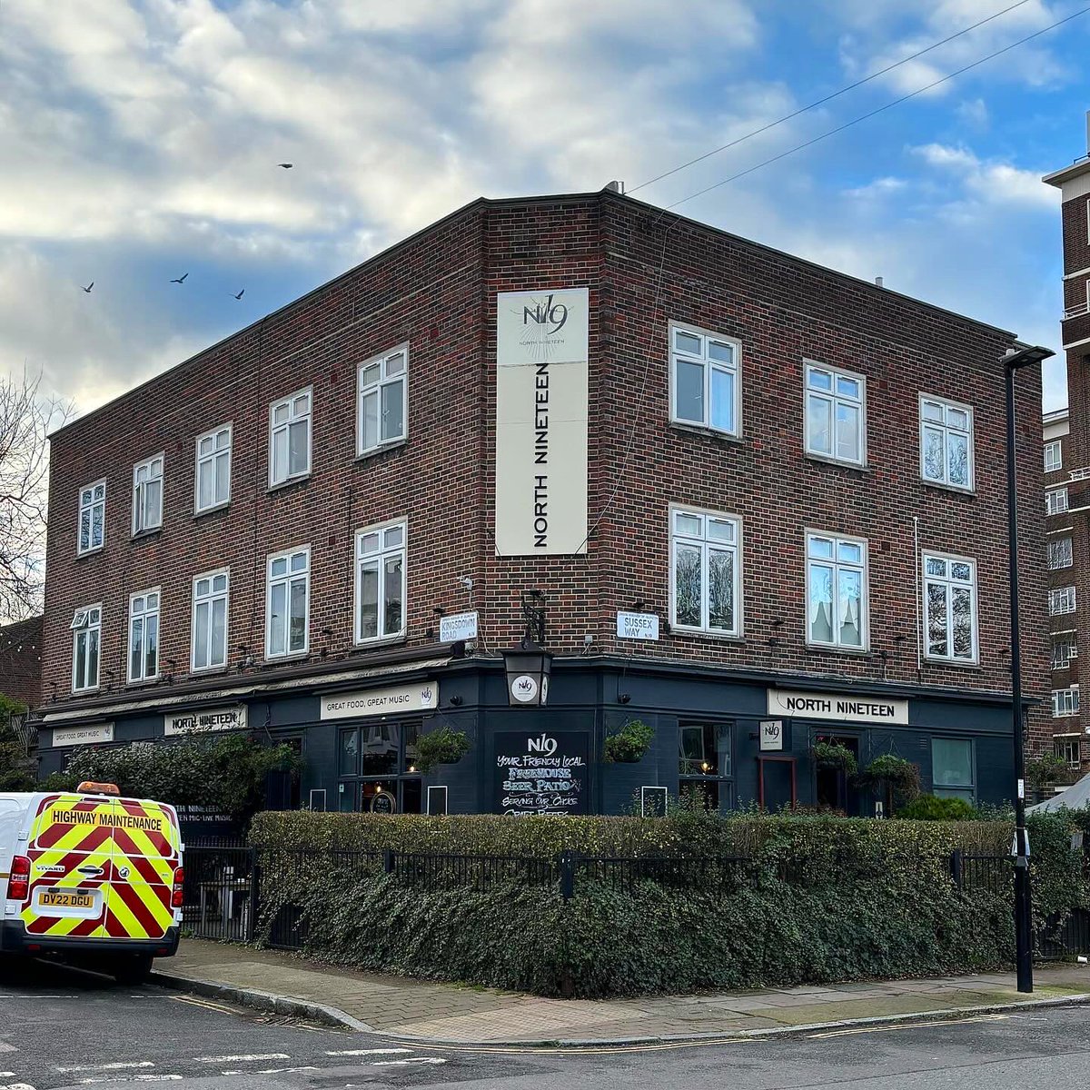 The North Nineteen 
📍194-196, Sussex Way, London N19 4HZ
🚇 Archway
🍺 £6.00 Martina Lager

A Superb Two Bar Backstreet Community Local.

#londonpubs #pub #upperholloway #local #northnineteen #holloway #n19 #northlondon #islington