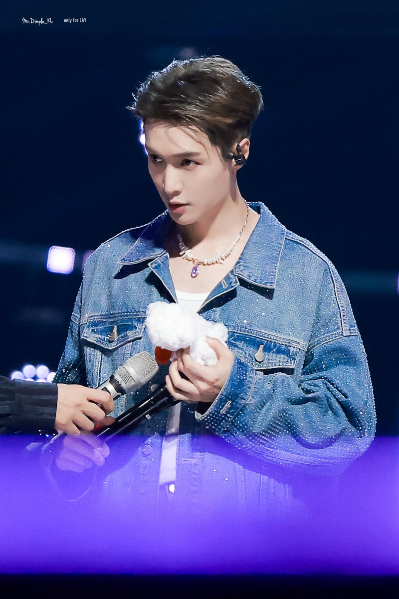 240515 💜💜💜 @layzhang #张艺兴 #ZhangYixing