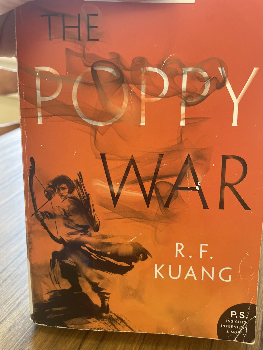 My current read. It’s got dark themes but is really well written 👏🏻📚 The beginning also takes place at a school that reminds me of the one from Trails of Cold Steel #ThePoppyWar