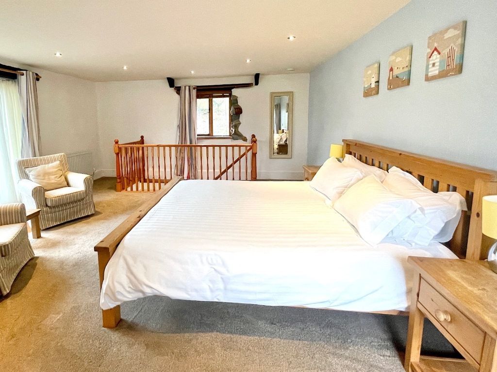 Experience outstanding self-catering accommodation at Pencuke Farm Holiday Cottages in St Gennys, on a small farm near Bude in Cornwall's Area of Outstanding Natural Beauty! 🐶 Welcomes dogs 🐾 weacceptpets.co.uk/Cornwall/8082 #PencukeFarm #Cornwall #Holiday #FamilyGetaway #Explore
