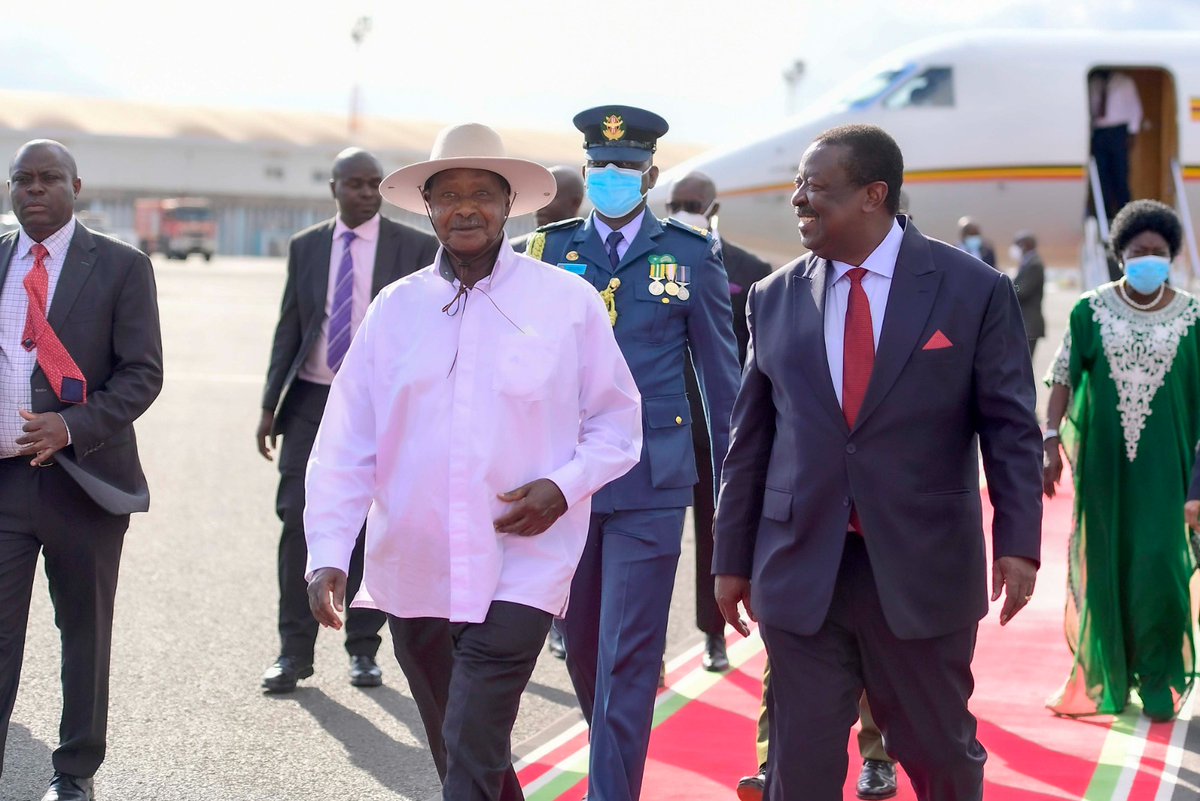 President @KagutaMuseveni is in Kenya’s capital Nairobi for a State visit at the invitation of President William Ruto. The President’s visit aims at strengthening the longstanding bilateral relations between Uganda and Kenya and exploring new avenues for collaboration and