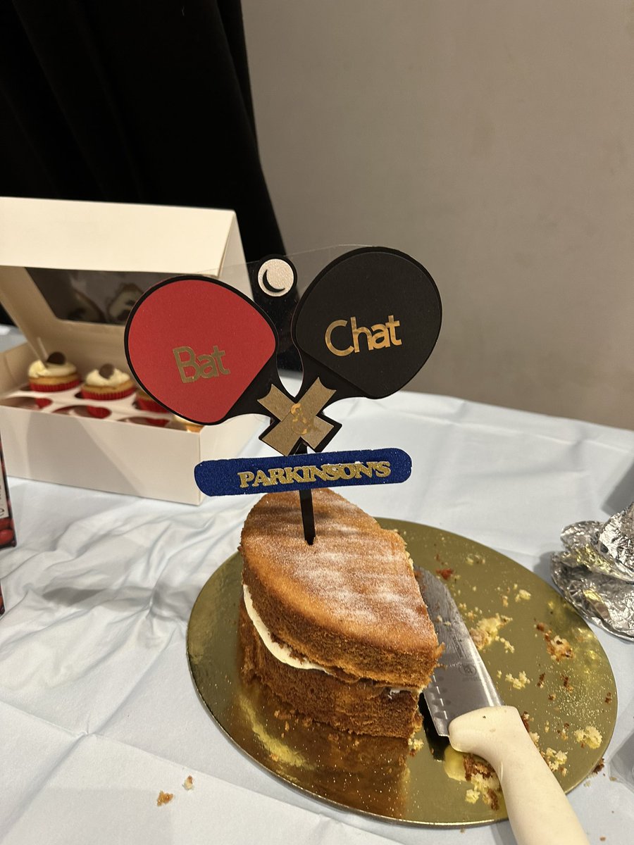 crassell2's tweet photo. Amazing afternoon at the Harold Wood @ParkinsonsUK Bat and Chat 1st year birthday.  Well done Gary for achieving this and now in Enfield and Harrow.  Thank you Maria Payne for the £400 donation so gratefully received.  @happyhotspur7 https://t.co/MIi0isVap4