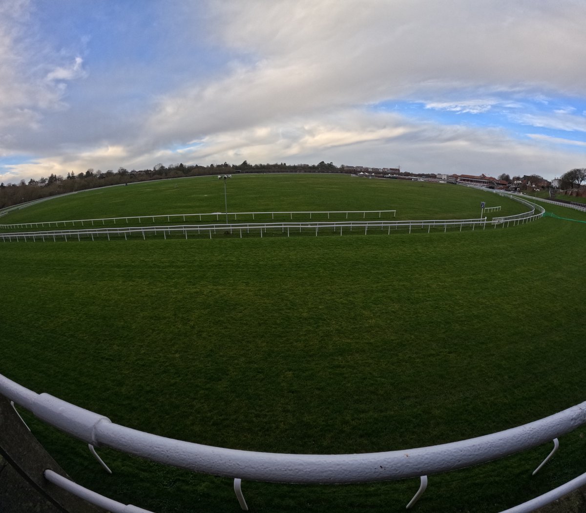 NWalesWalkalong's tweet photo. #chesterracecourse #racecourseintheuk
Chester Racecourse in December 2023! Getting closer to doing the lap around the Racecourse! https://t.co/suxg2uzhgr