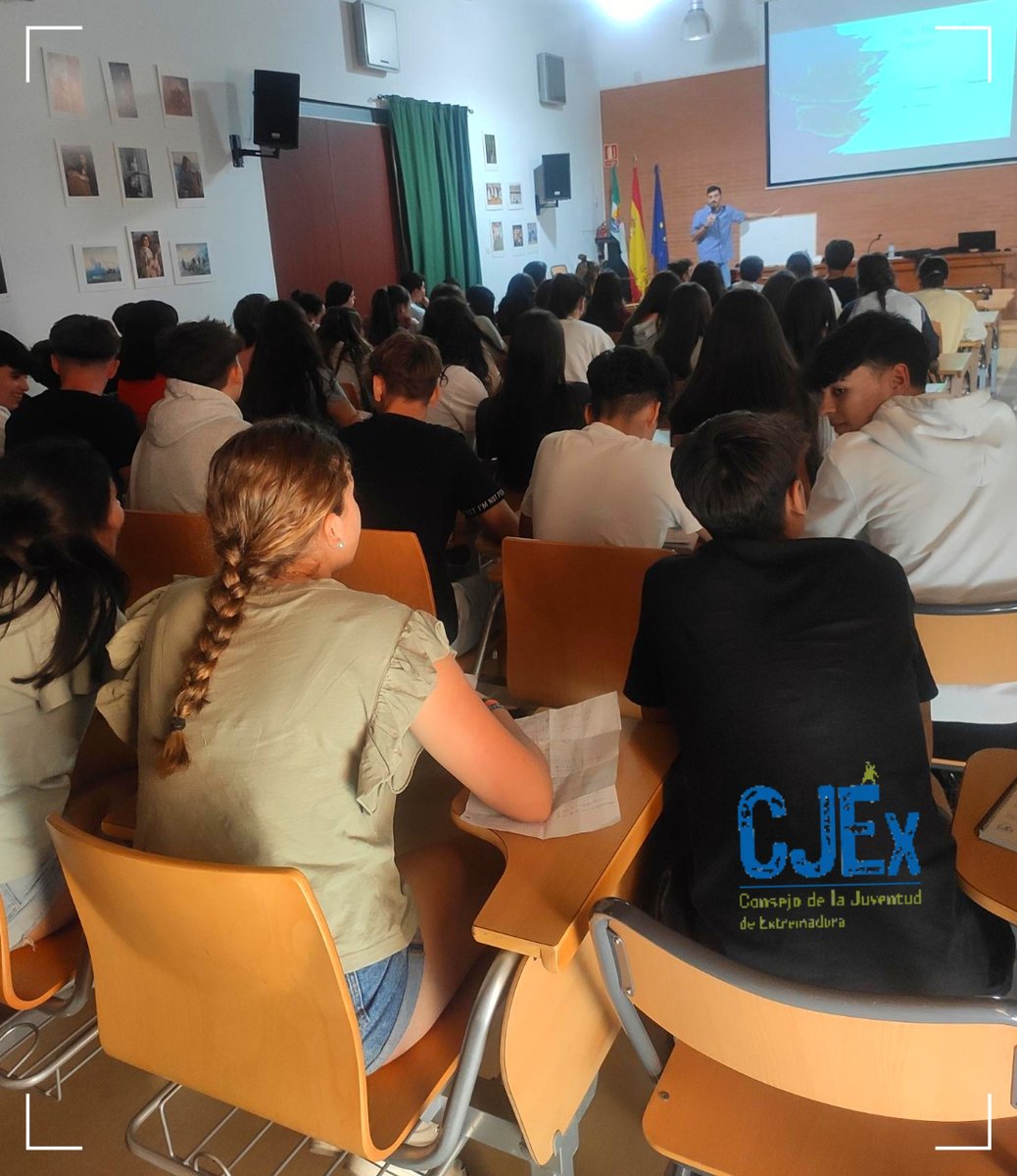 'Ayer pusimos en marcha el proyecto “Salud mental en las aulas”, que nace con una doble necesidad: atender los crecientes problemas de salud mental del alumnado y apoyar a los docentes en su labor formativa. Primera visita: IES Castillo de Luna (Alburquerque)