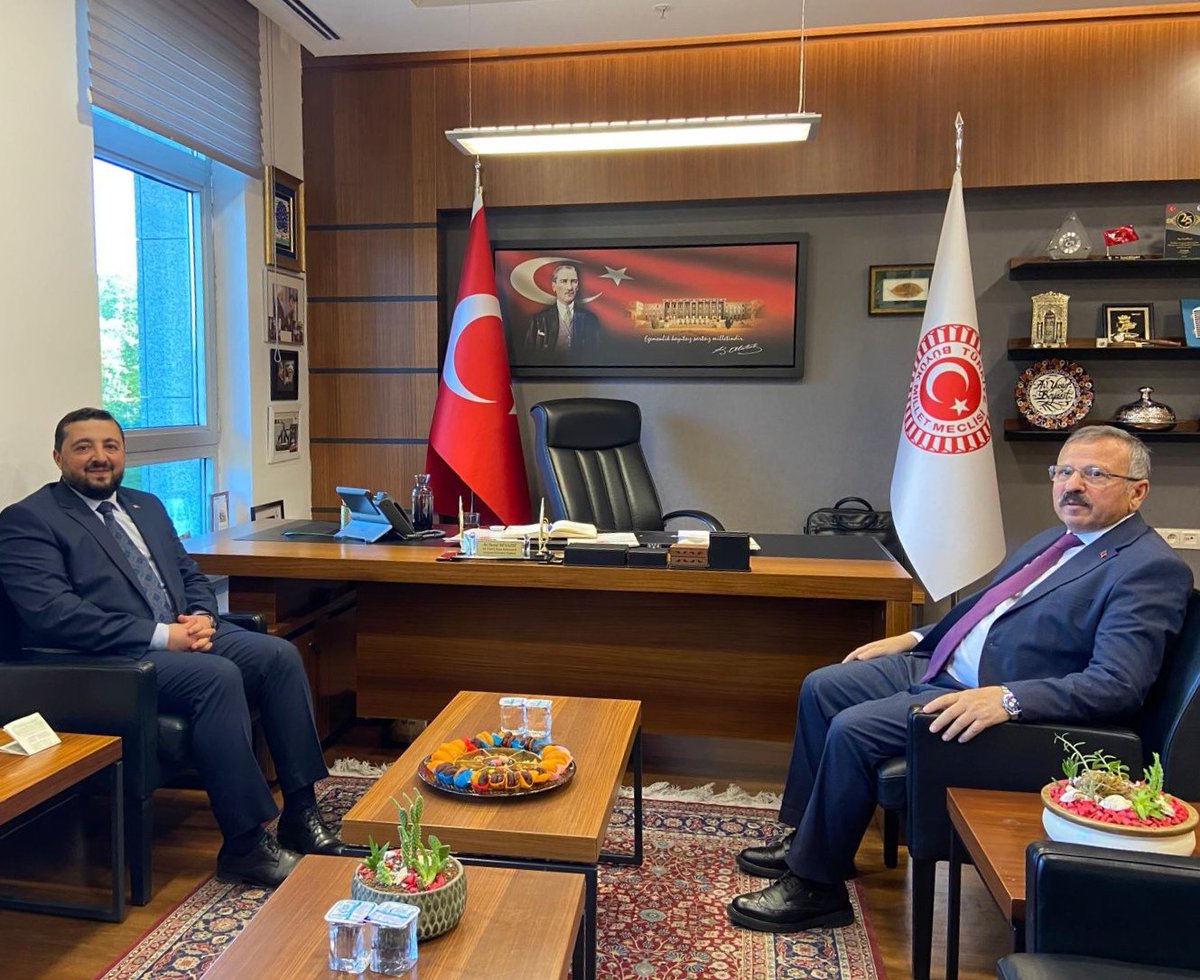 Gazi Meclisimizde misafir ettiğimiz, Anayasa Hukukçusu, Yıldırım Beyazıt Üniversitesi Öğretim Üyesi Prof. Dr. Mehmet Ali Zengin'e ziyaretlerinden dolayı teşekkür ediyorum.