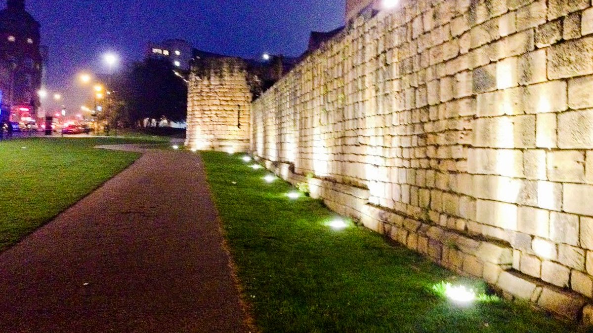 Newcastle's Wall looks better at night #WallsOnWednesday