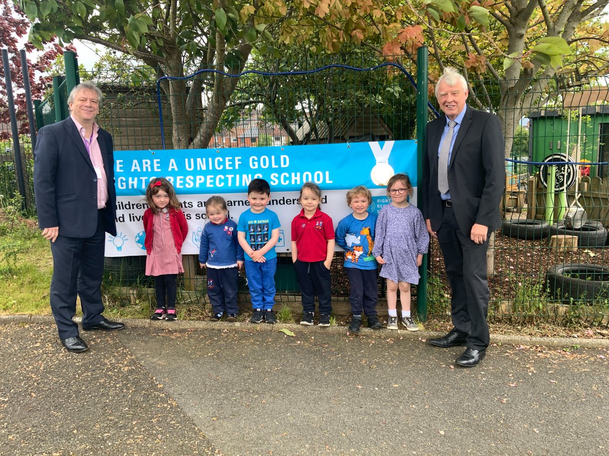 Congratulations to Knockbreda Nursery School on achieving Unicef’s Rights Respecting School Gold Award, one out of 14 schools in Northern Ireland achieving a gold award. bit.ly/3UEEdPT 👏🌟 #CelebratingControlledSchools | #OpenToAll | #EducationNI