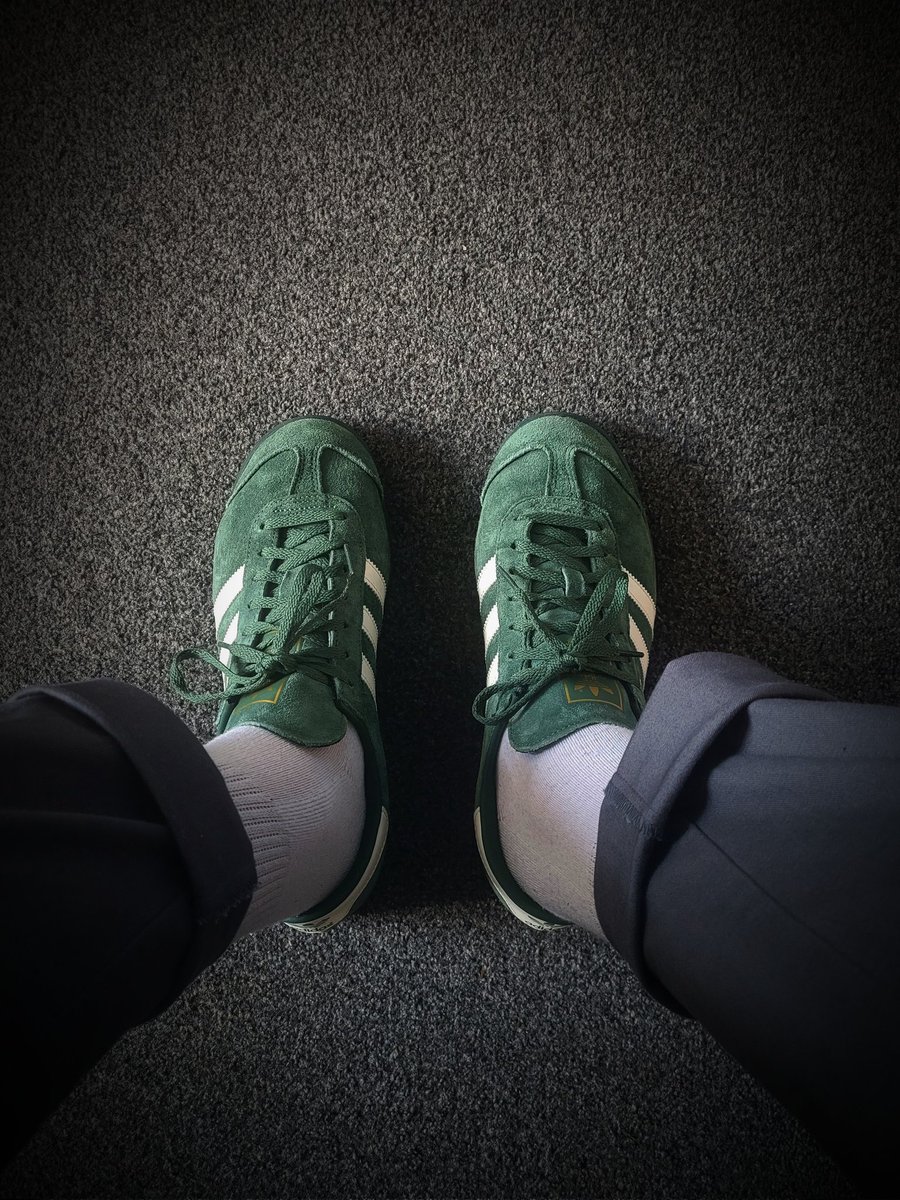 Bootfall1's tweet image. Wish it was the pub but a local board meeting instead #adidas #hamburg #threestripes