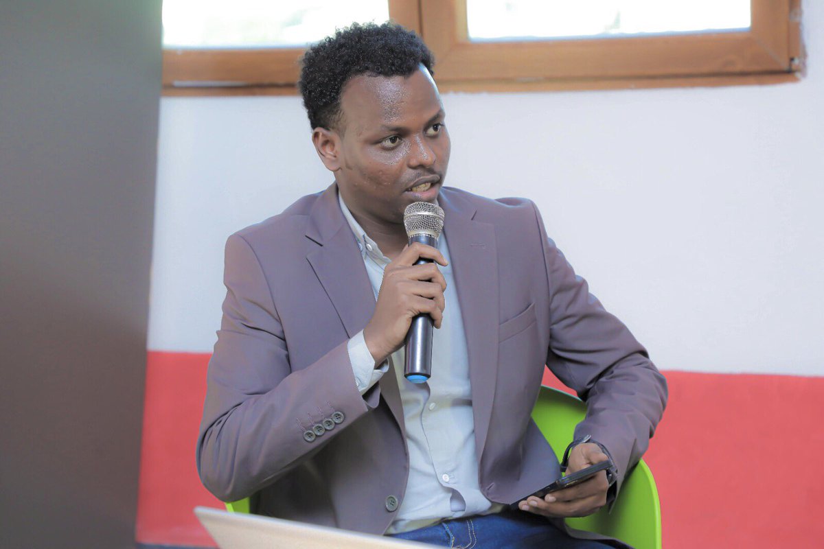 AbdishakurDaaha's tweet photo. Farxad ayeey ii aheyd inaan ka qeyb galo Maalinta Dhalinyarada Soomaaliyeed oo ku beegan 15 May. Dhacdadaan Muhiimka ah ayaan diirada ku saarnay doorka muhiimka ah ee dhalinyaradu ku leeyihiin wax ka qabashada Isbedelka cimilada Soomaaliya.  @SY4Climate https://t.co/hAWN18CFuF