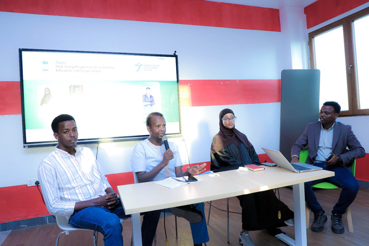 AbdishakurDaaha's tweet photo. Farxad ayeey ii aheyd inaan ka qeyb galo Maalinta Dhalinyarada Soomaaliyeed oo ku beegan 15 May. Dhacdadaan Muhiimka ah ayaan diirada ku saarnay doorka muhiimka ah ee dhalinyaradu ku leeyihiin wax ka qabashada Isbedelka cimilada Soomaaliya.  @SY4Climate https://t.co/hAWN18CFuF
