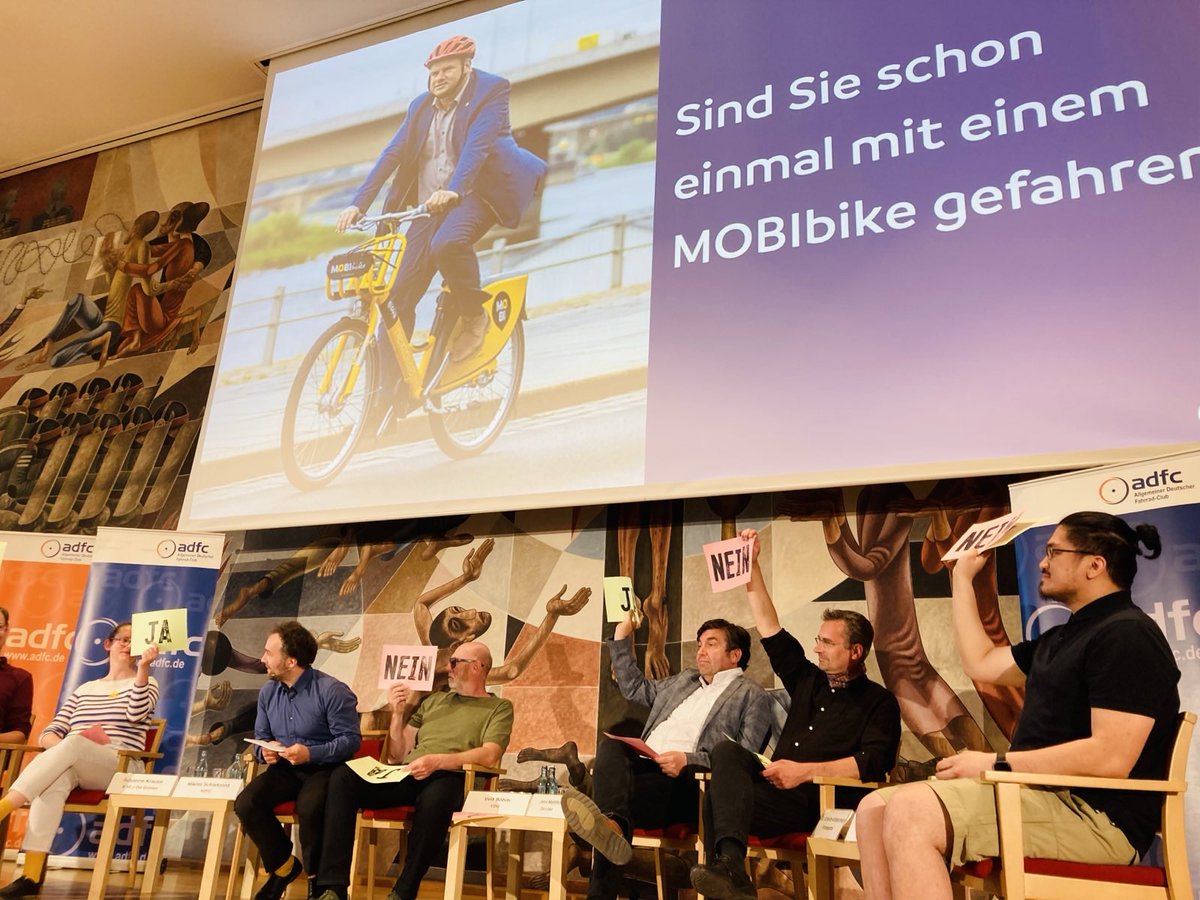 #Radverkehr ist in #Dresden ein heißes Thema, nach wie vor: Etwa 250 Gäste zu unserem Kommunalwahlpodium. 👍