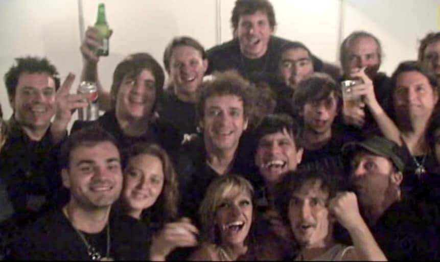 La ultima foto de Gustavo Cerati en vida, poco después de esta sonrisa se fue a su camerino y se desvaneció, hoy se cumplen 14 años de ese último show.
