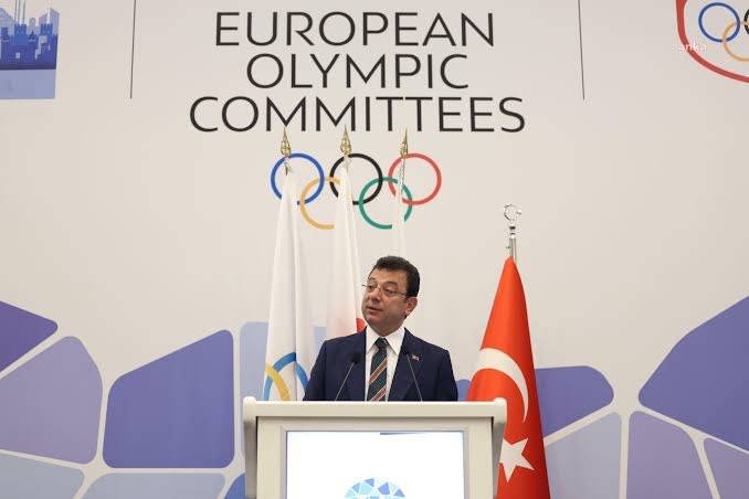 🔴#SONDAKİKA 2027 Avrupa Oyunları İstanbul'da düzenlenecek. Yarın İstanbul Büyükşehir Belediye Başkanı Ekrem İmamoğlu'nun katılımıyla Roma'da imza töreni gerçekleşecek.