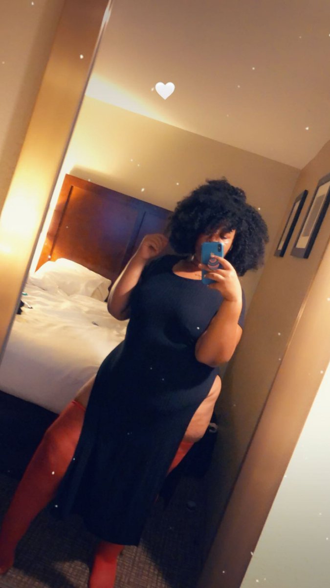 Bigmamii_'s tweet image. I’ll snatch up Wednesday for myself?! #issathrowback #WCW #BBW #bigkeke #thickthighssaveslives
