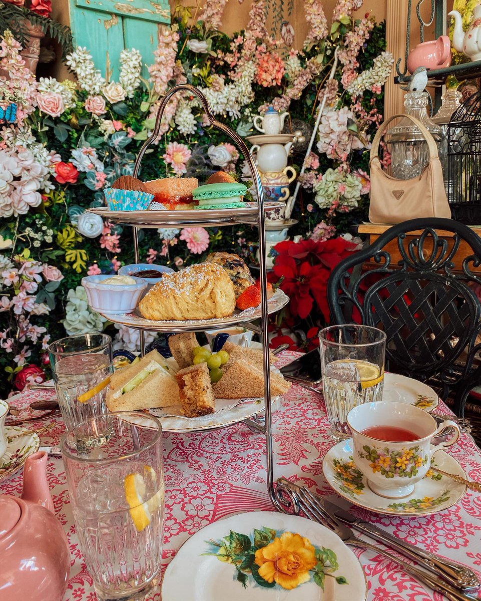 'We shall do what women do. We shall talk.” - Violet Bridgerton In case you were looking for a place to spill the tea 🫖 as you watch the drama unfold on the #Bridgerton season premiere. 💕 📍English Rose Tea Room 📷: @vanessabisetti