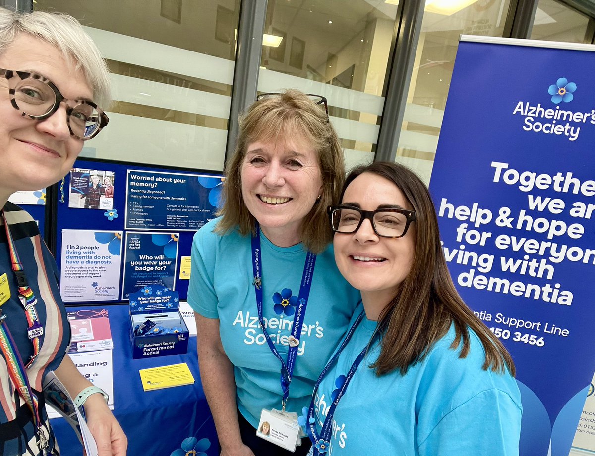 Wonderful to meet Teresa and Suzie from @alzheimerssoc today in Peterborough City Hospital and hear about the supportive care they provide with patients & those who care for them. THANK YOU & I look forward to coming to see you in action soon @NWAngliaFT #DementiaActionWeek