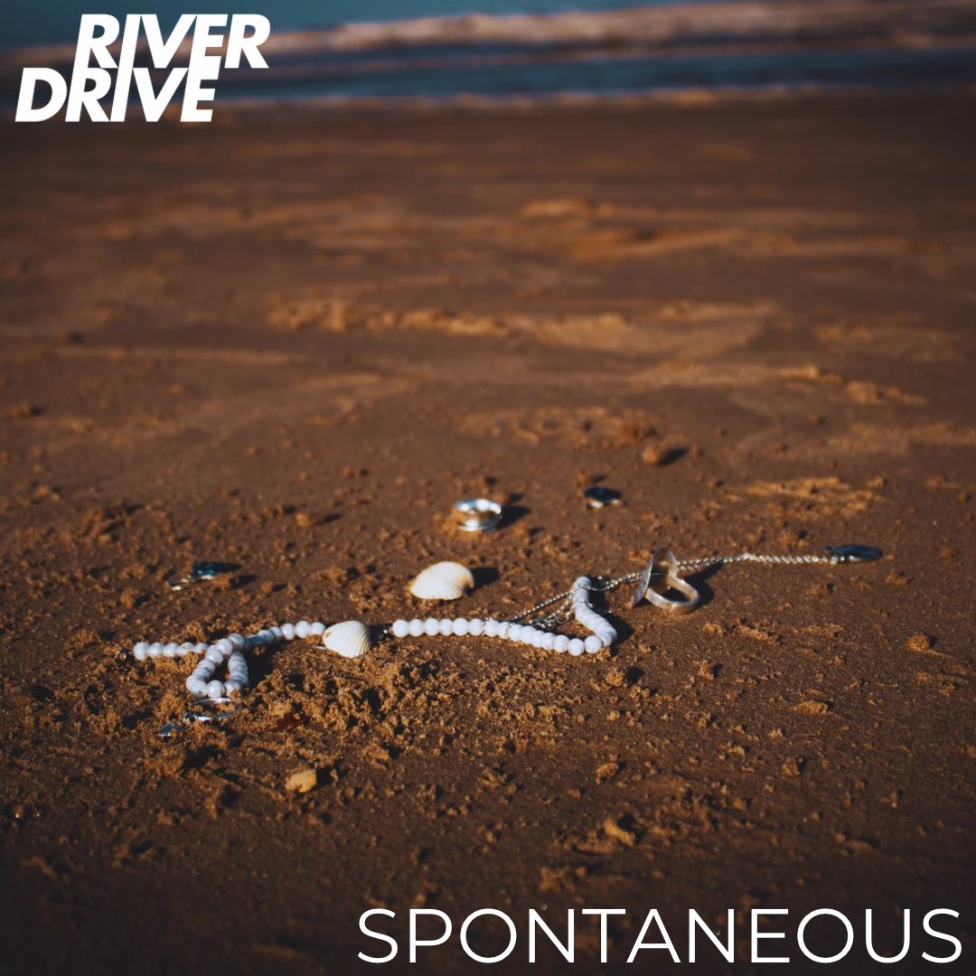 Our new single ‘Spontaneous’ is out now!!! Go and give it a listen and add it to your playlists. Let us know what you think of it! 💿🌊
Link in our bio 

#newsong #newmusic #band #indiemusic #indierock #newindie #viralsong